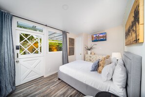 3 Schlafzimmer, Schreibtisch, Bügeleisen/Bügelbrett, WLAN