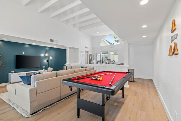 Games room - *New* Luxurious Uptown Home | Mountain Views (Phoenix)
