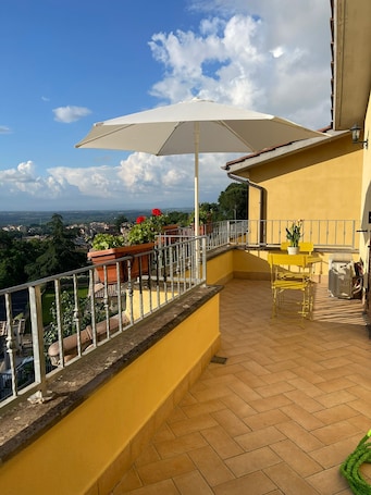 Enceinte de l’hébergement. At Honey's house - Pet friendly apartment