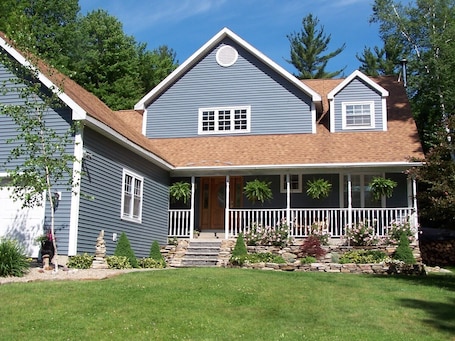 Exterior. Privacy yet close to downtown Saratoga