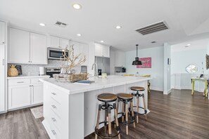 Fridge, microwave, oven, stovetop - Beautiful Canal Views on Key Allegro! ~20 Flamingo~4 Bed/4 Bath (Rockport)