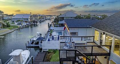 Beautiful Canal Views on Key Allegro! ~20 Flamingo~4 Bed/4 Bath