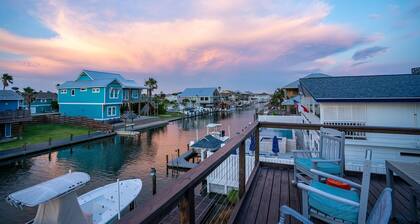 Beautiful Canal Views on Key Allegro! ~20 Flamingo~4 Bed/4 Bath