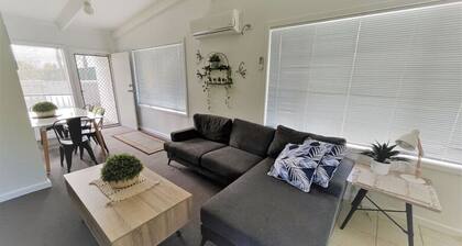 Three Palms Apartments Unit 1