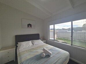 2 bedrooms, iron/ironing board, WiFi, bed sheets