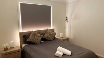 4 chambres, fer et planche Ă repasser, Wi-Fi, draps fournis