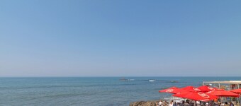 FLH Gilreu Beach Duplex with Sea View I