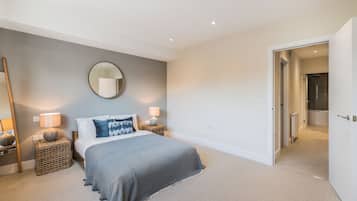 3 bedrooms, iron/ironing board, free WiFi