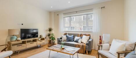 Apartment | Living area