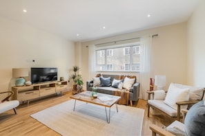 Apartment | Living area