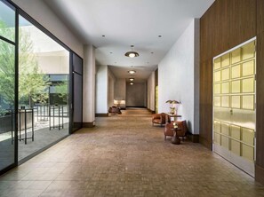 Lobby - Thompson Palm Springs BY Hyatt (Palm Springs)