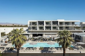 Pool - Thompson Palm Springs BY Hyatt (Palm Springs)