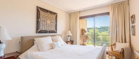 3 chambres, fer et planche à repasser, Wi-Fi gratuit