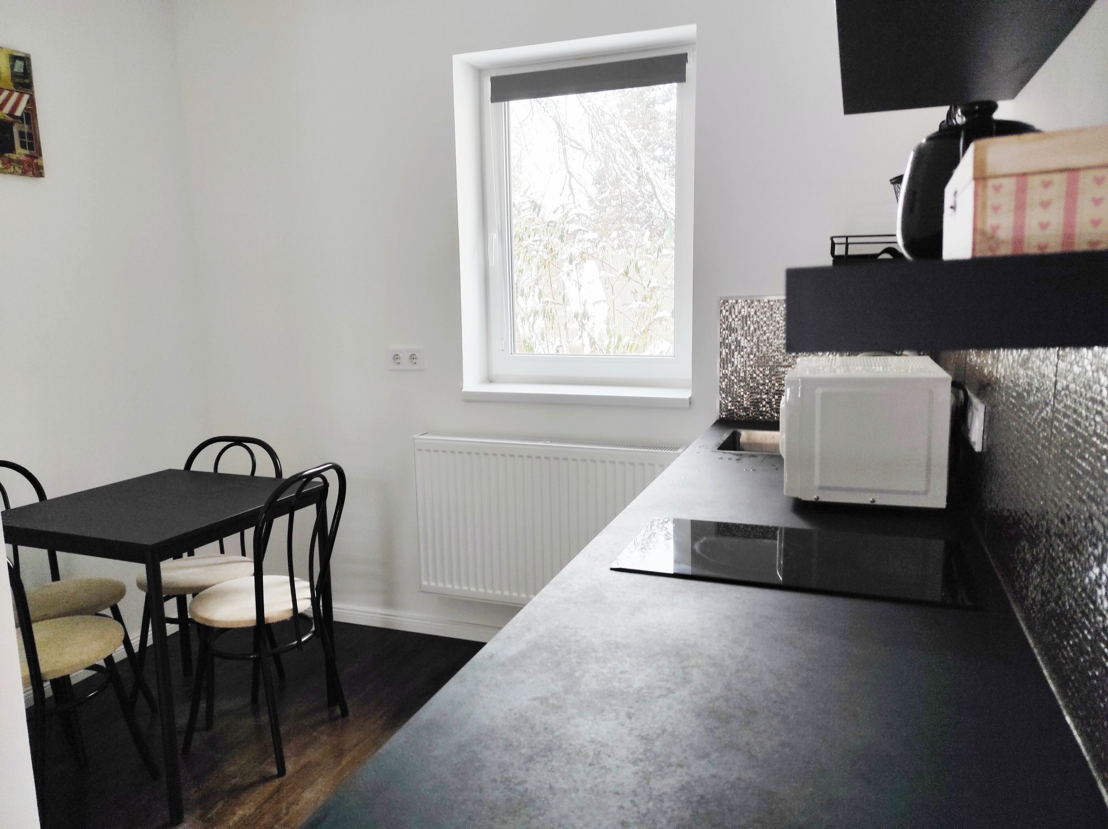 Kjøleskap, mikrobølgeovn, ovn og oppvaskmaskin