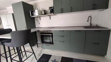 Fridge, microwave, oven, dishwasher