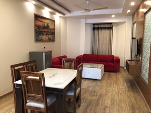 Premium bedding, in-room safe, desk, laptop workspace - mizu hotel (Gurugram)