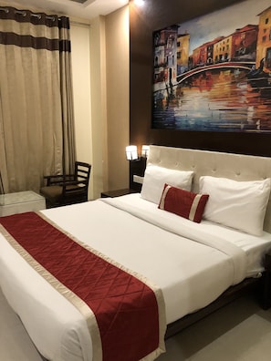 Premium bedding, in-room safe, desk, laptop workspace - mizu hotel (Gurugram)