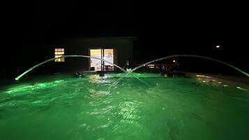 Udendørs pool, opvarmet pool