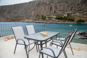 屋外ダイニングエリア