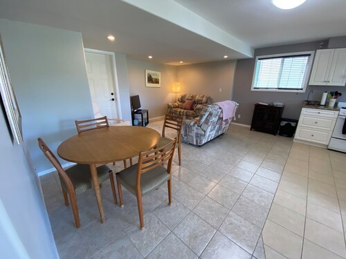 South Okanagan Retreat - Lakeviews and Wine