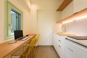 Suite | Eigene Kochnische | Herdplatte, Espressomaschine, Wasserkocher mit Kaffee-/Teezubehör