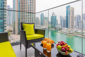 Apartamento superluxo, 2 quartos, para não fumantes, vista para a marina | Sacada