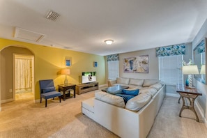 Smart TV, table tennis