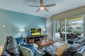 Smart TV, table tennis