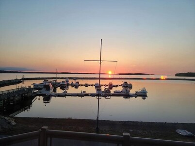 Oceanfront Luxury Magical Views Sunset and Sunrise