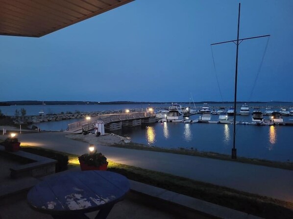 Marina - Oceanfront Luxury Magical Views Sunset and Sunrise (Western Shore)