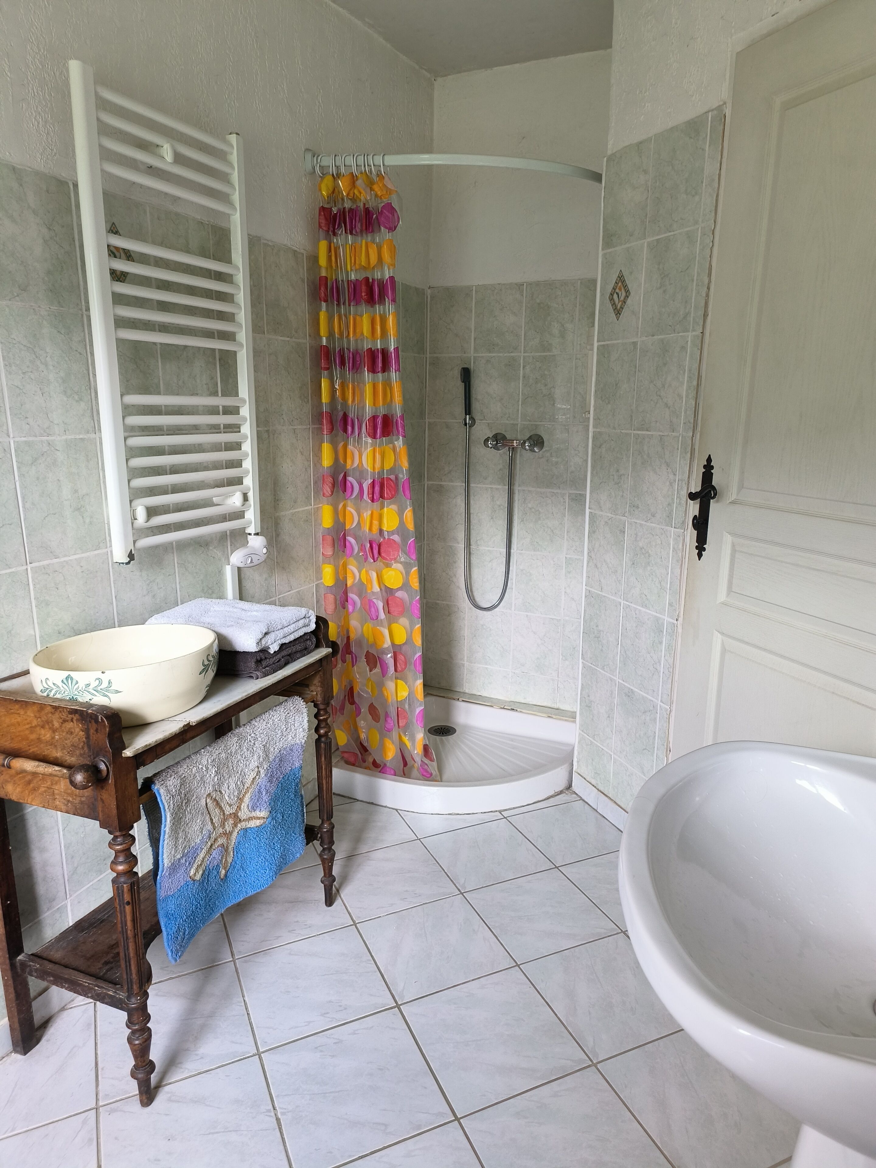 Dutxa i paper higiènic 