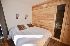 3 bedrooms, WiFi, bed sheets - Your Perfect Ski Escape – Ski-in/Ski-out in the Heart of Arc 1800 (Sleeps 6) (Bourg-Saint-Maurice)