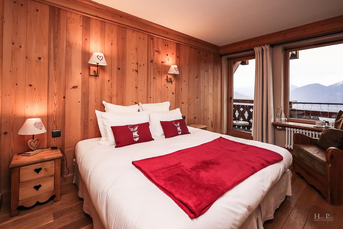 Habitación estándar, 1 cama King size, vista a la montaña | 1 habitación y ropa de cama de alta calidad