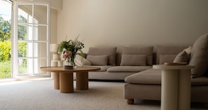 Fernseher, Kamin, DVD-Player, Tischtennisplatte