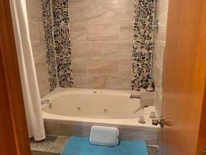 Shower - Cozy Branson Cabin (Branson)