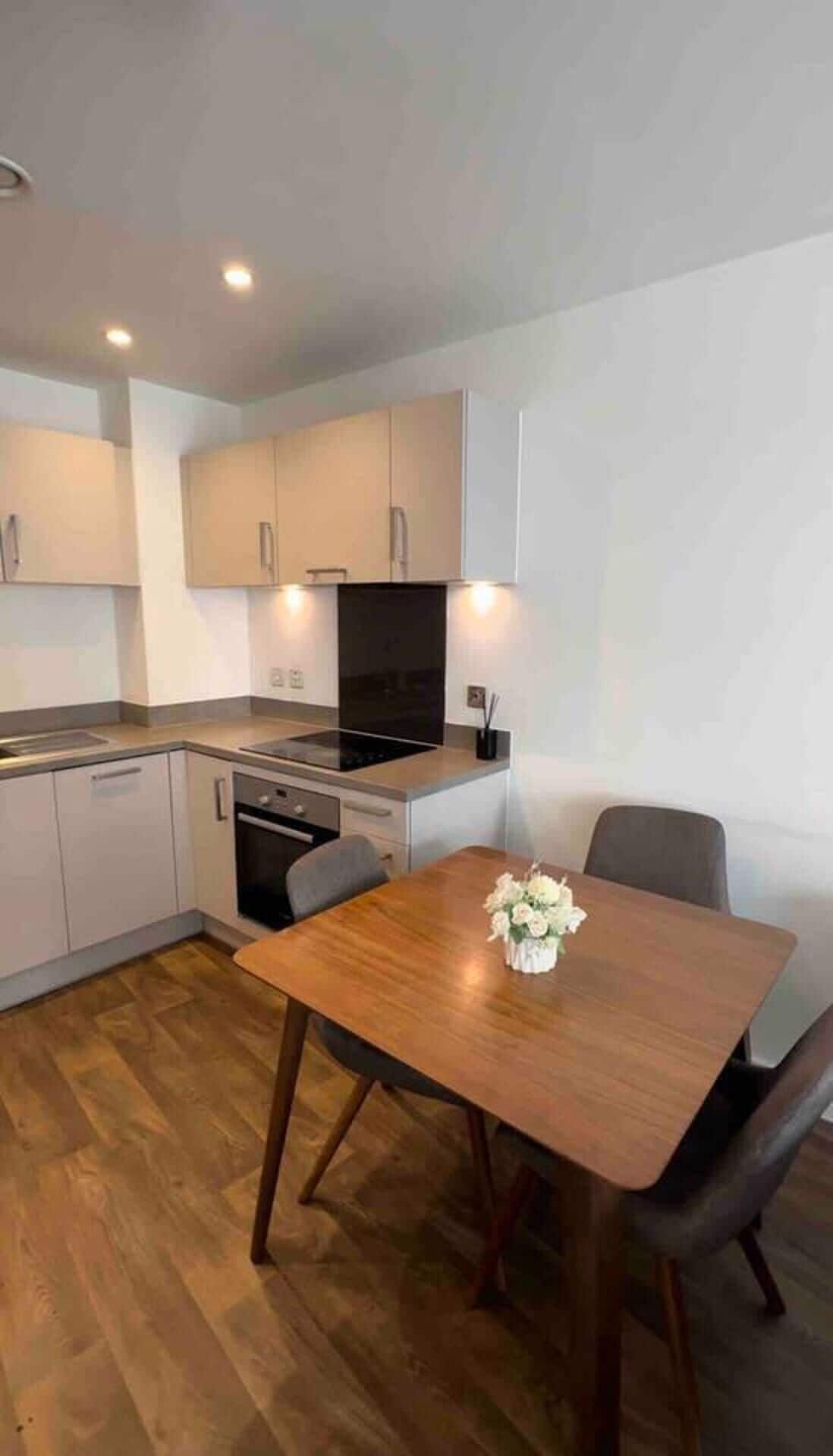 Apartment | Dining