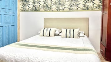 Quarto triplo básico | Wi-Fi de cortesia