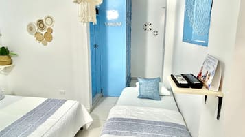 Quarto triplo básico | Wi-Fi de cortesia