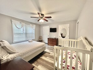 5 habitaciones, tabla de planchar con plancha, wifi y ropa de cama