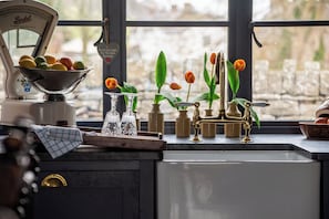 Cottage | Interior