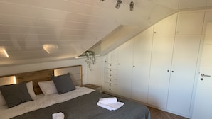 1 室のベッドルーム、デスク、WiFi、ベッドシーツ