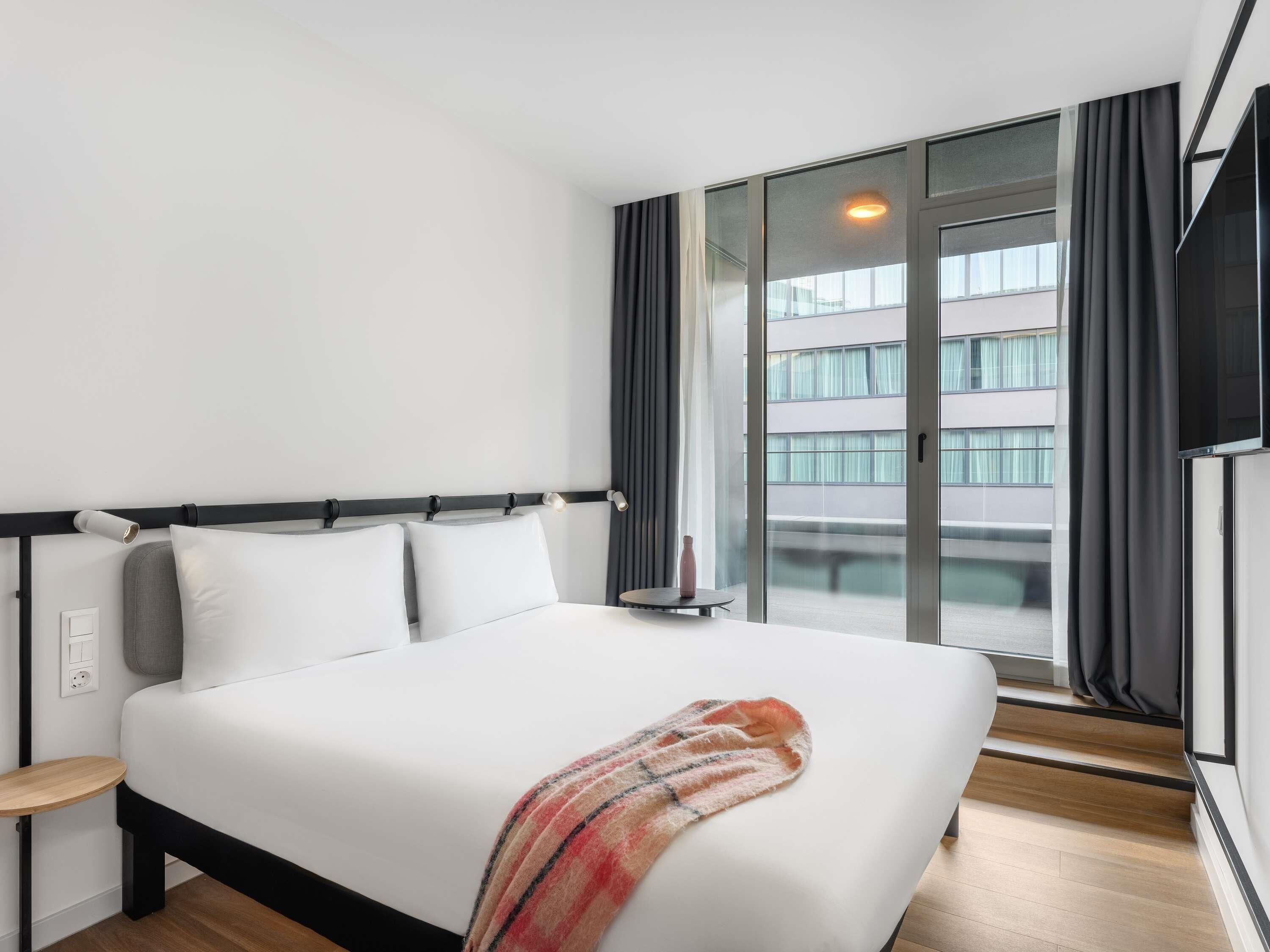 Standard Room, 1 Double Bed, Balcony | Desk, blackout drapes, soundproofing, free WiFi