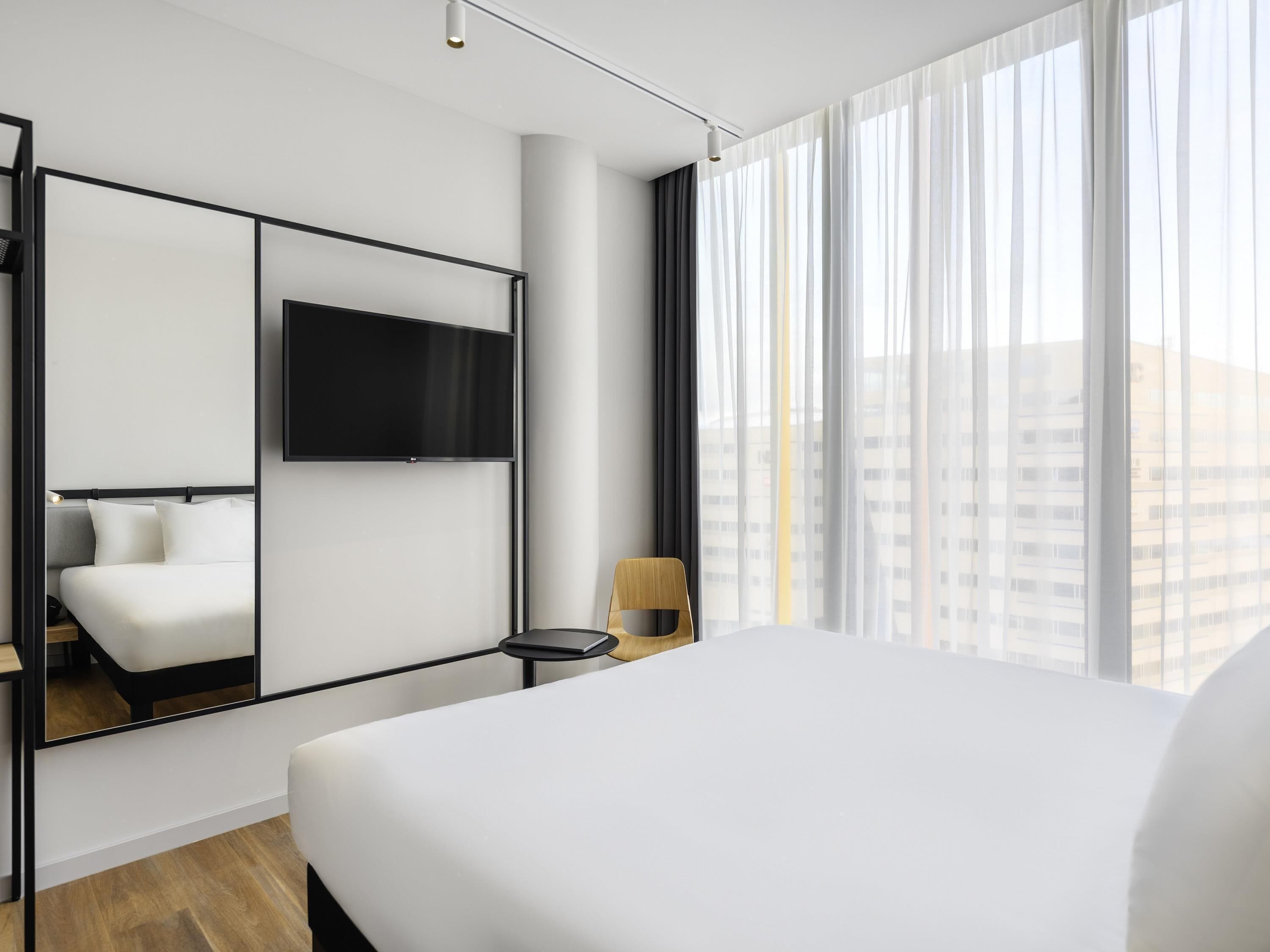 Standard Room, 1 Double Bed | Desk, blackout drapes, soundproofing, free WiFi