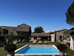Outdoor pool, a heated pool - Très Beau Mas 18ème à Moins de 10mns à Pieds du Coeur de Ménerbes (Ménerbes)