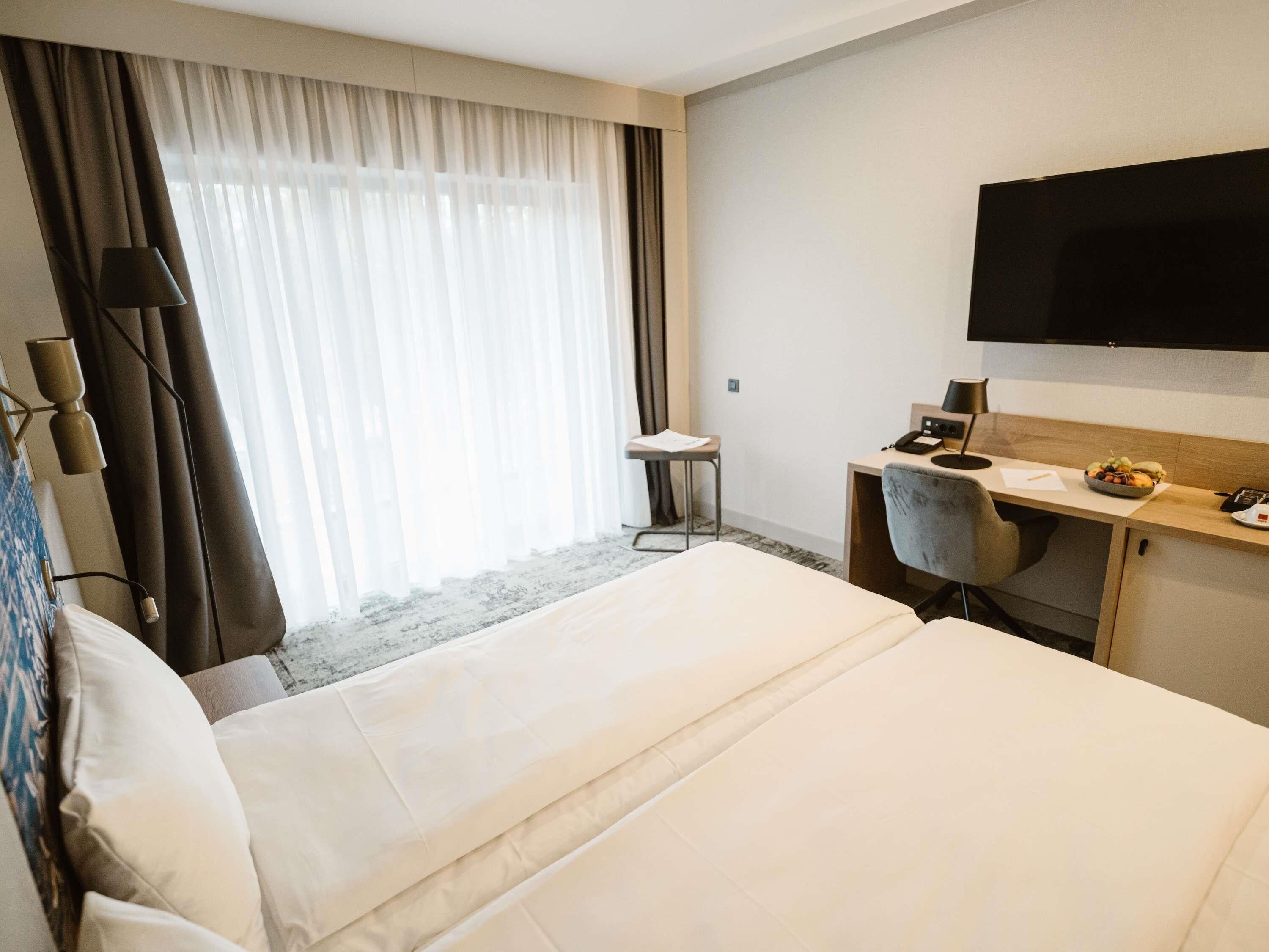 Superior Room, 2 Single Beds | Premium bedding, minibar, in-room safe, soundproofing