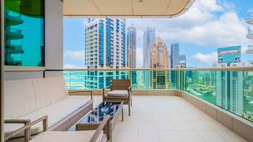 Premier Apartment, 2 Bedrooms, Non Smoking, Marina View | Balcony