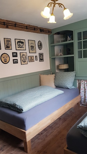 1 bedroom, free WiFi, bed sheets