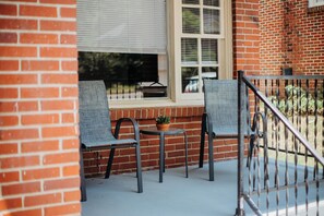Terrace/patio - Close to Downtown, Emma B's Place (Montgomery)