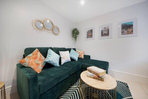 House, 1 Queen Bed with Sofa bed | Living area | Flat-screen TV