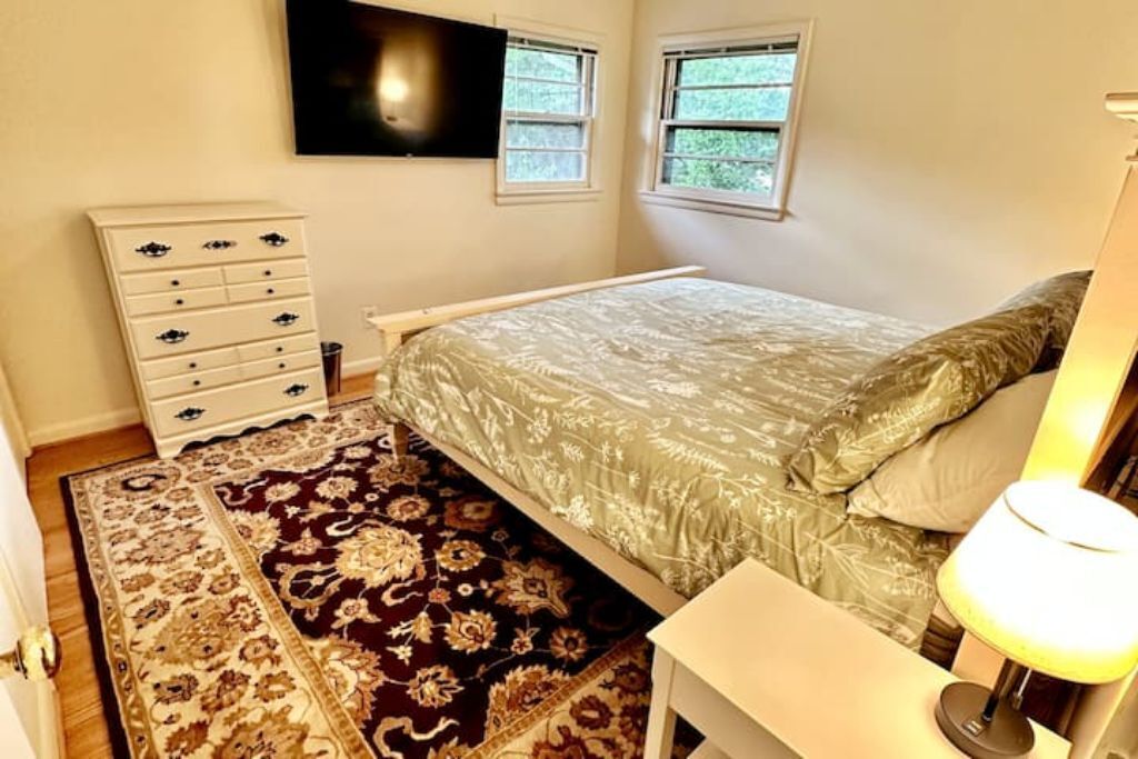 2 chambres, lit de bébé portatif, Wi-Fi, literie fournie